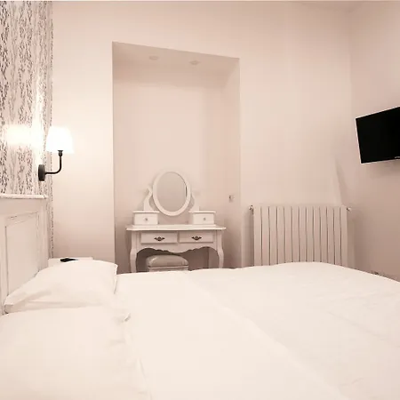 Domus Iuliae Pensjonat 2*