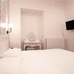 多莫斯尤利亚旅馆 招待所 4*