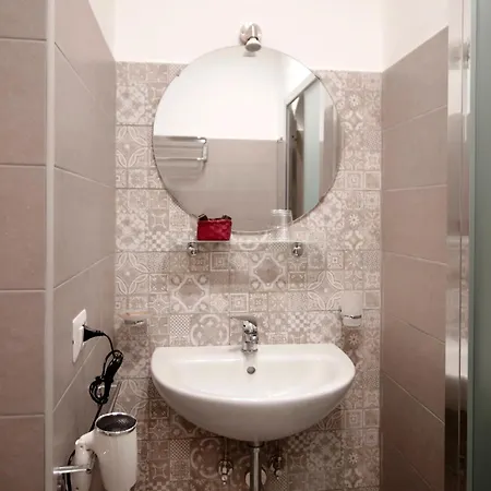 Domus Iuliae 4*